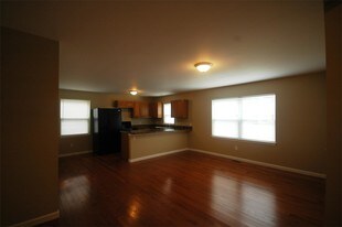 11 S Summit St in Ypsilanti, MI - Building Photo