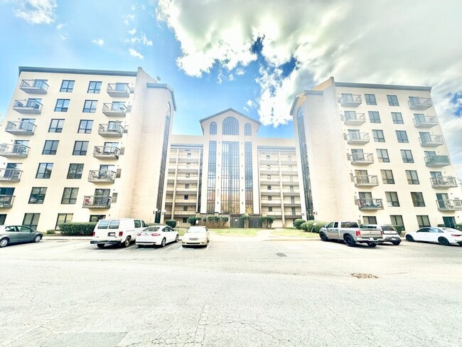 property at 211 Heritage Blvd