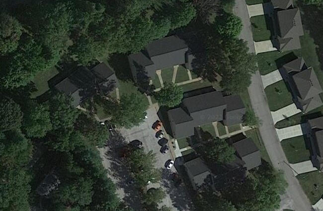Village Court in Glen Carbon, IL - Building Photo - Building Photo