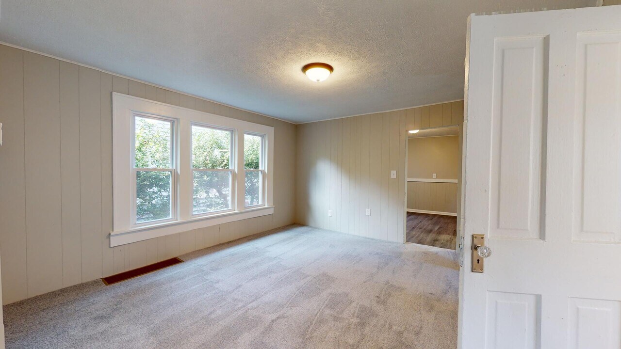 7804 Elton Ave in Cleveland, OH - Building Photo