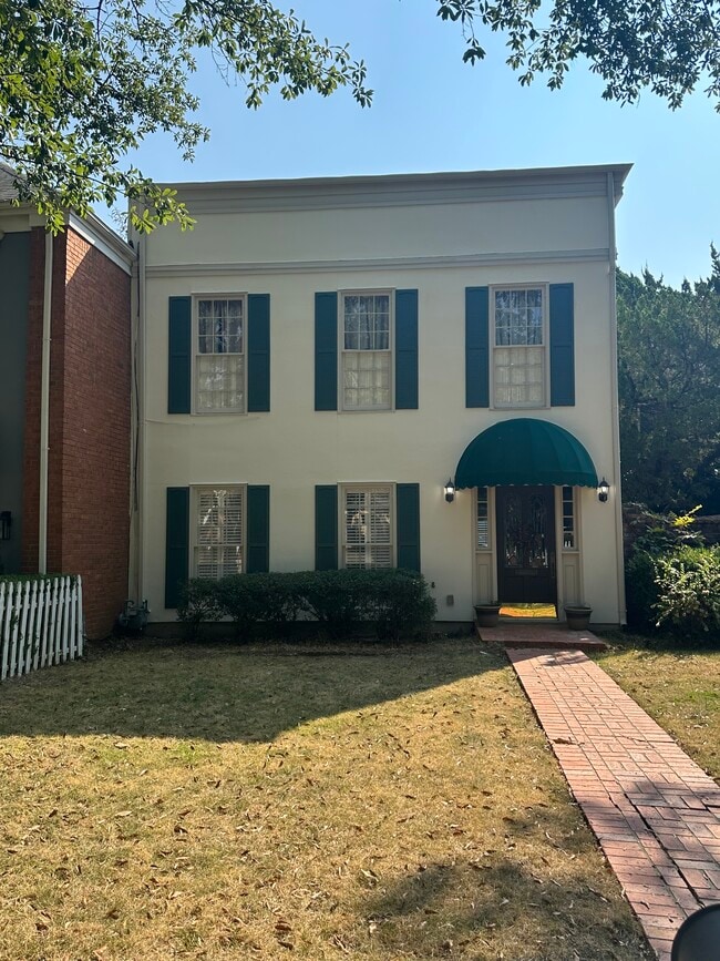 property at 2967 Old Farm Rd