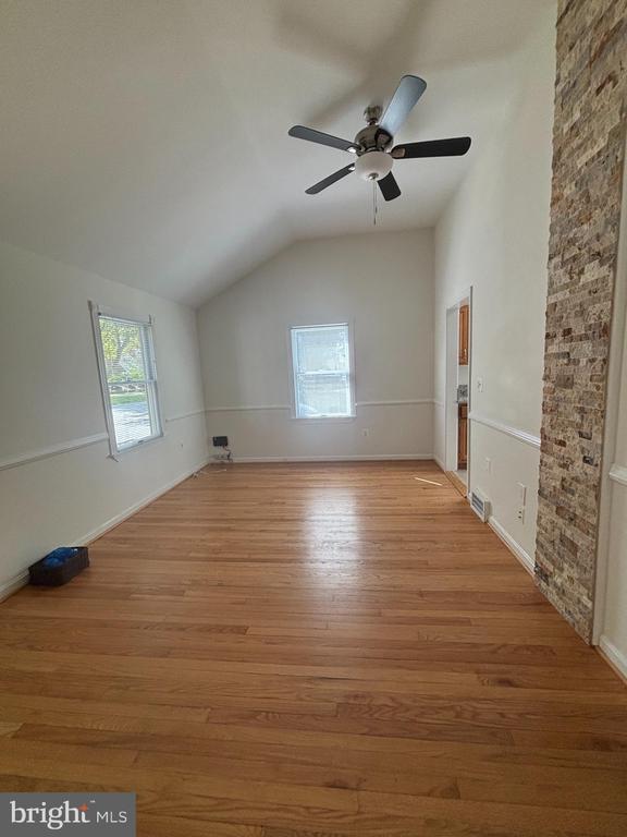 property at 1240 Kensington Rd