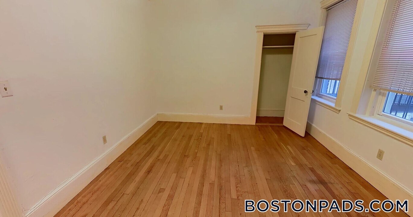 24 Westland Ave in Boston, MA - Building Photo