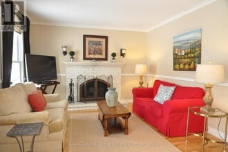 18 Castlereagh St in Niagara-On-The-Lake, ON - Building Photo - Building Photo