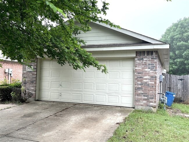 822 Savage Dr in Denton, TX - Building Photo - Building Photo