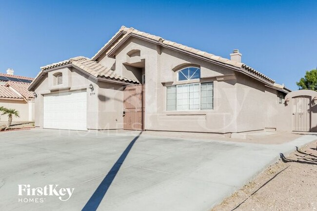 2114 W San Miguel Ave in North Las Vegas, NV - Building Photo - Building Photo