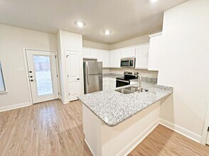 13823 Enzo Gate in San Antonio, TX - Building Photo - Building Photo