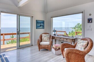 2430 Dignans Rd in Southold, NY - Building Photo - Building Photo