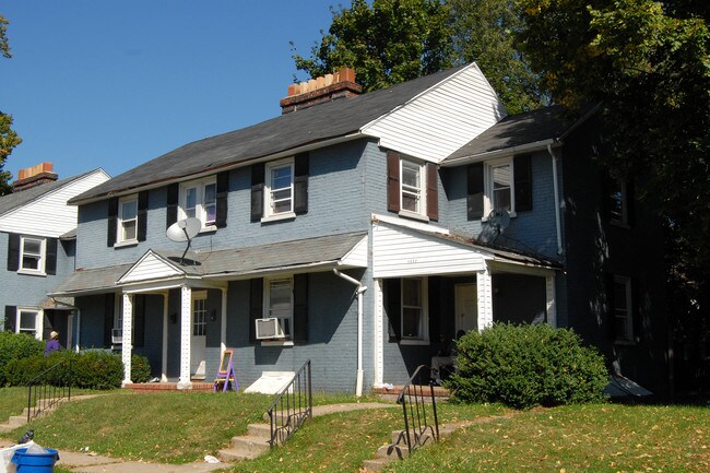 1111-1117 Pine Ln in Chester, PA - Building Photo - Building Photo