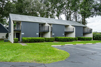 Treebecka Park in Gainesville, FL - Foto de edificio - Building Photo