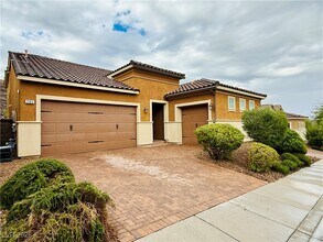 285 Mandarin Hill Ln in Henderson, NV - Building Photo - Building Photo