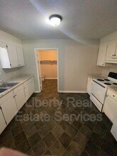 228 Pointe S Dr in Hinesville, GA - Building Photo - Building Photo