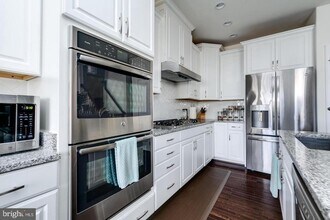 43110 India Wharf Sq in Ashburn, VA - Building Photo - Building Photo