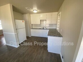 7108 NW 44th St in Bethany, OK - Building Photo - Building Photo