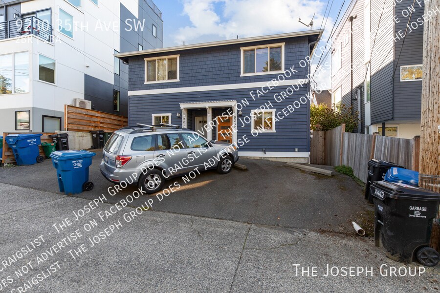 9230 35th Ave SW in Seattle, WA - Building Photo