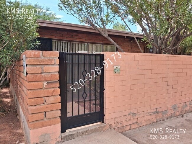 property at 2431 E 2nd St