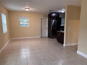 1515 NW 11th Pl in Fort Lauderdale, FL - Building Photo - Building Photo