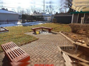 301 E McArthur St in Appleton, WI - Foto de edificio - Building Photo