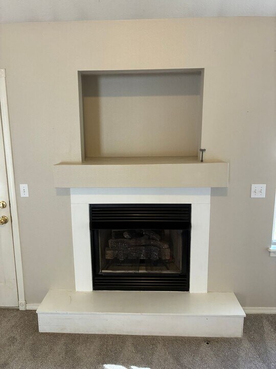 3809 N 11th St in Ozark, MO - Building Photo