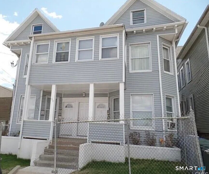 99 Madison Ave in Bridgeport, CT - Building Photo