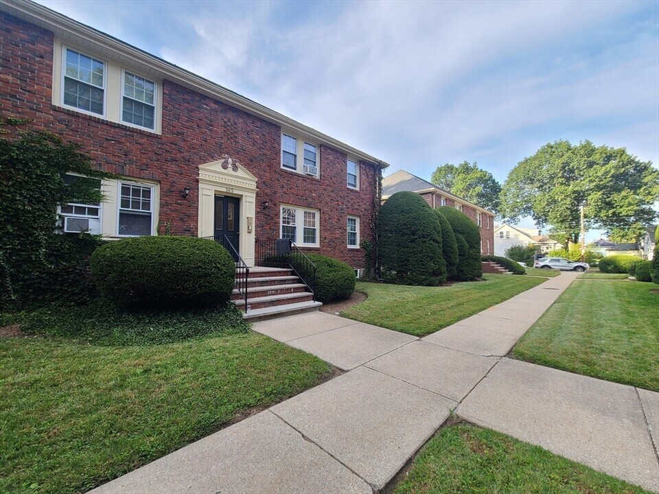 165 Everett St in Quincy, MA - Building Photo