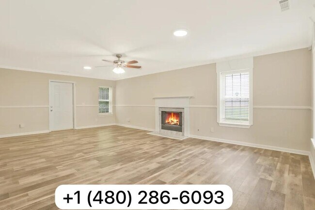 3490 Thompson Dr NW in Atlanta, GA - Building Photo - Building Photo