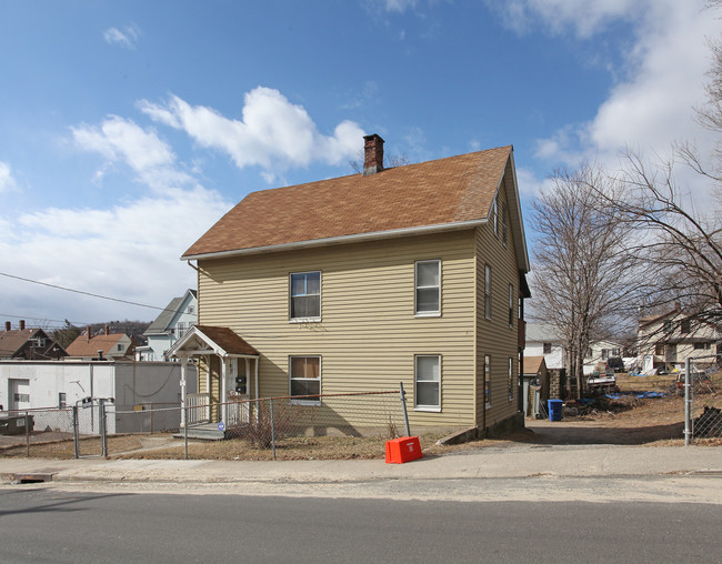 15 Niagara St in Waterbury, CT - Foto de edificio - Building Photo