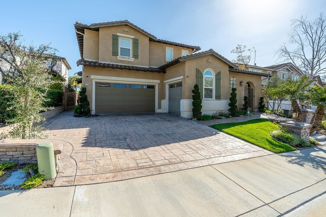 1728 Bluesage Ct in Simi Valley, CA - Building Photo
