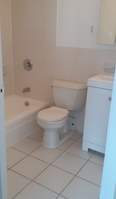 W. 135th St, Broadway in New York, NY - Foto de edificio - Building Photo