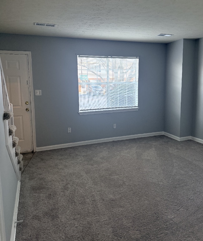 property at 7 Duiguid Dr