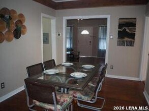 1331 W Wildwood Dr in San Antonio, TX - Building Photo - Building Photo