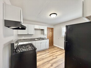 1310 Copeland Ave in Beloit, WI - Building Photo - Building Photo