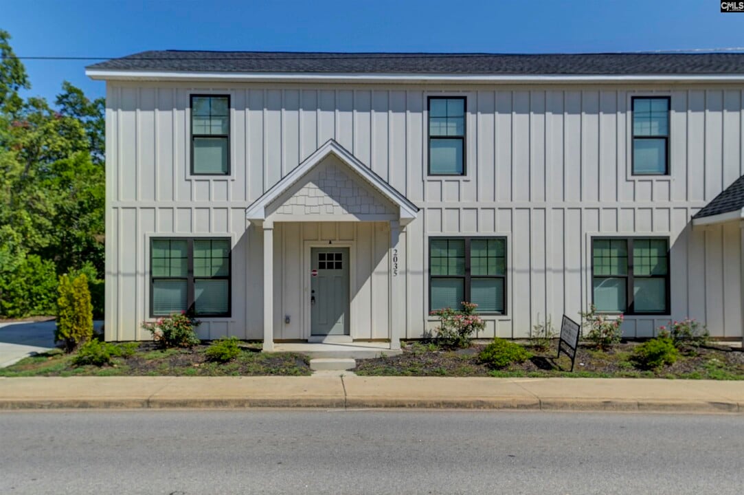 2035 Rosewood Dr in Columbia, SC - Building Photo