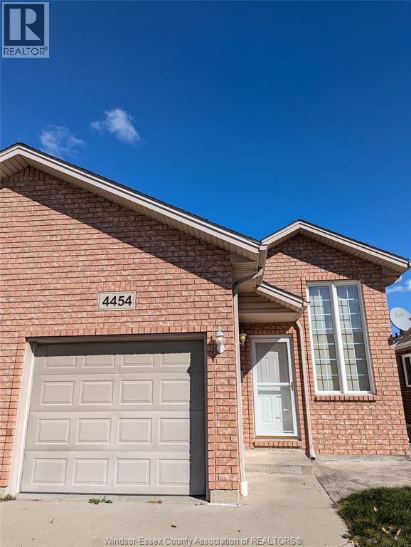 4454 Tumbleweed Cres in Windsor, ON - Building Photo - Building Photo