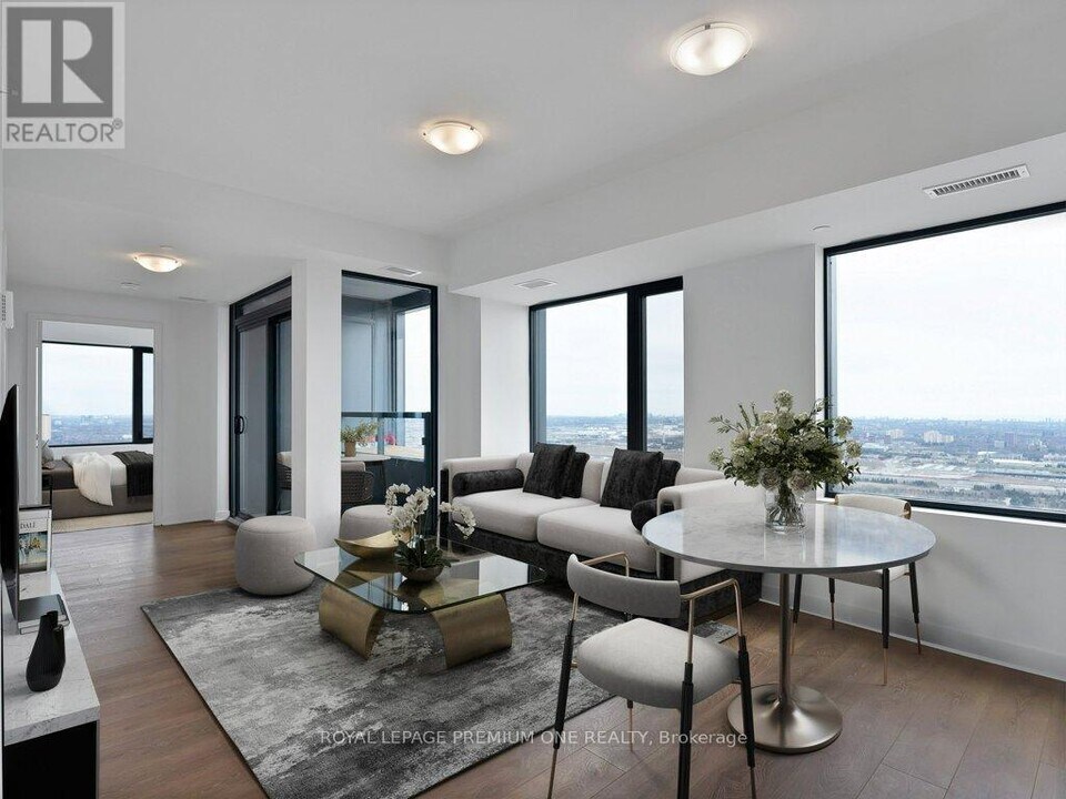 2920 Hwy 7 in Vaughan, ON - Building Photo