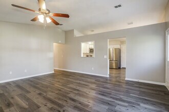 1638 Sandy Hollow Loop in Middleburg, FL - Foto de edificio - Building Photo