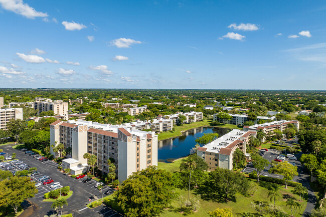 Huntington Lakes in Delray Beach, FL - Building Photo - Building Photo