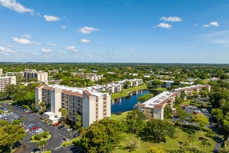 Huntington Lakes in Delray Beach, FL - Foto de edificio - Building Photo