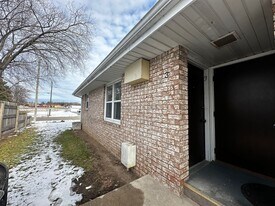 1052 Winter Ln in Green Bay, WI - Building Photo