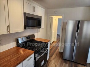 331 Redwood St in Pittsburgh, PA - Building Photo - Building Photo