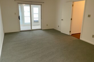 165 Alaric Dr in Hampton, VA - Building Photo - Building Photo