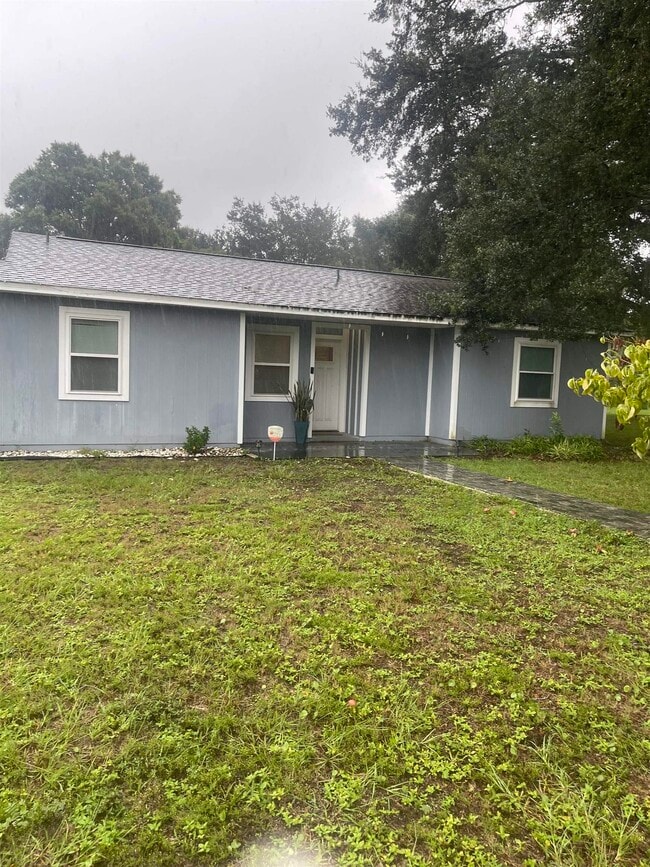 property at 2928 Del Rio Dr