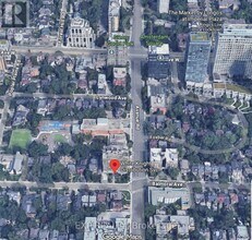 160 Balmoral Ave in Toronto, ON - Building Photo - Building Photo