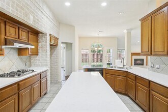 10120 Treasure Island Dr in Austin, TX - Building Photo - Building Photo