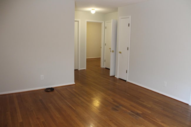 1401 S Roan St in Johnson City, TN - Building Photo - Building Photo