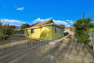 359 E 1st St in San Jacinto, CA - Building Photo