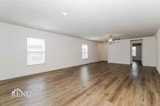 125 Stratton Ln in Jarrell, TX - Building Photo - Building Photo