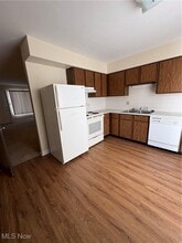 2358 Echo Valley Dr in Stow, OH - Building Photo - Building Photo