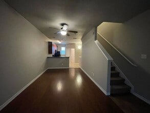 910 E Glenn Crossett St in Arlington, TX - Building Photo - Building Photo