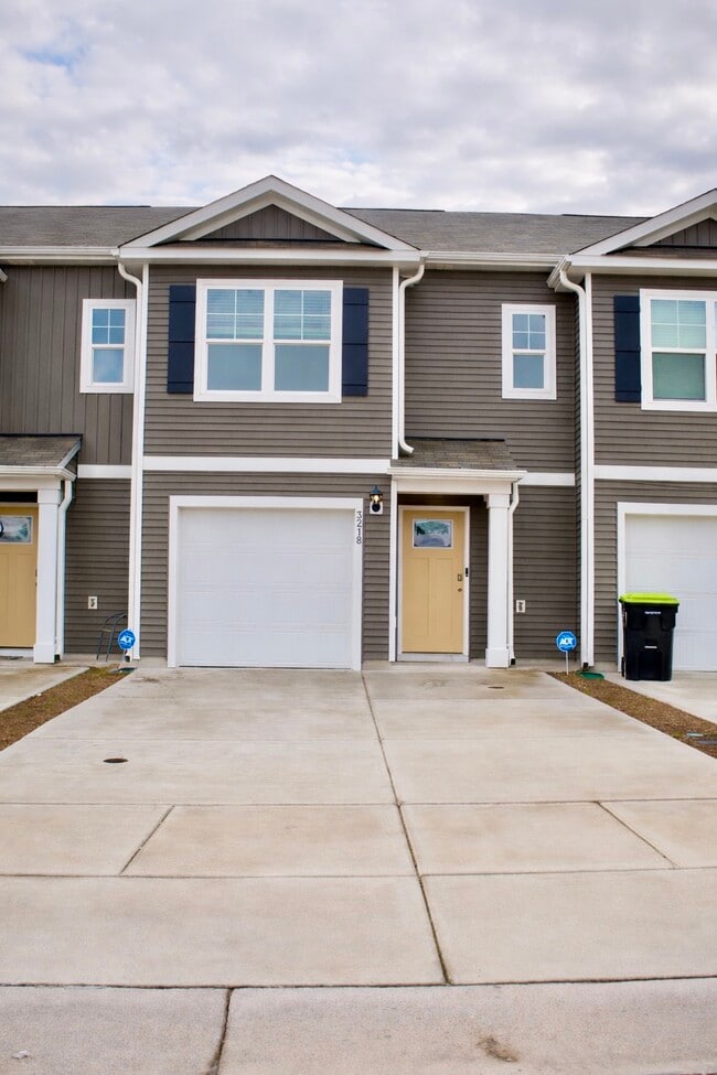 property at 3218 Lobelia Ln